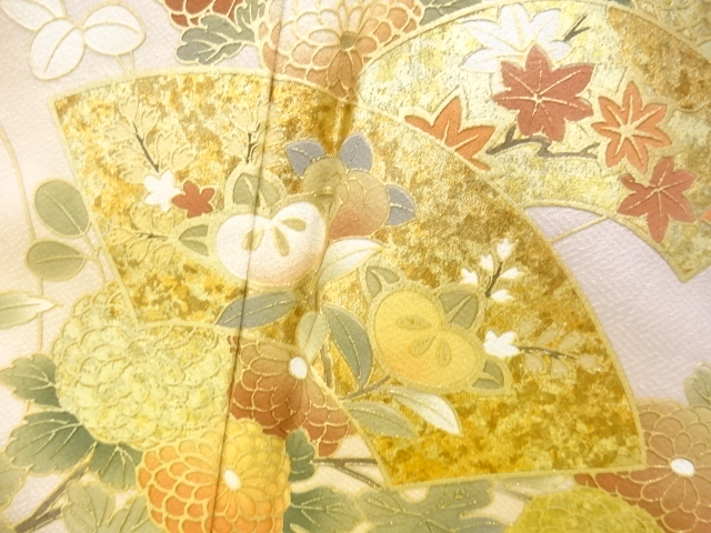  金彩草花に地紙模様一ツ紋訪問着